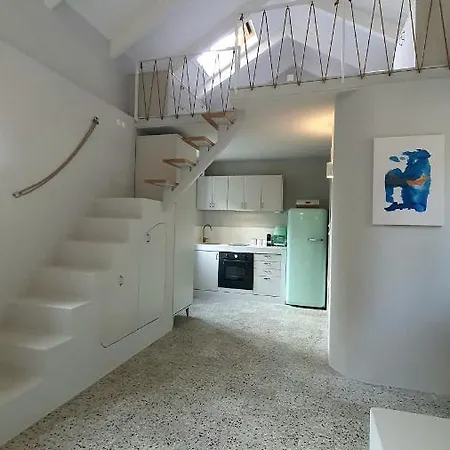 Limone Loft Ithaca 别墅 *